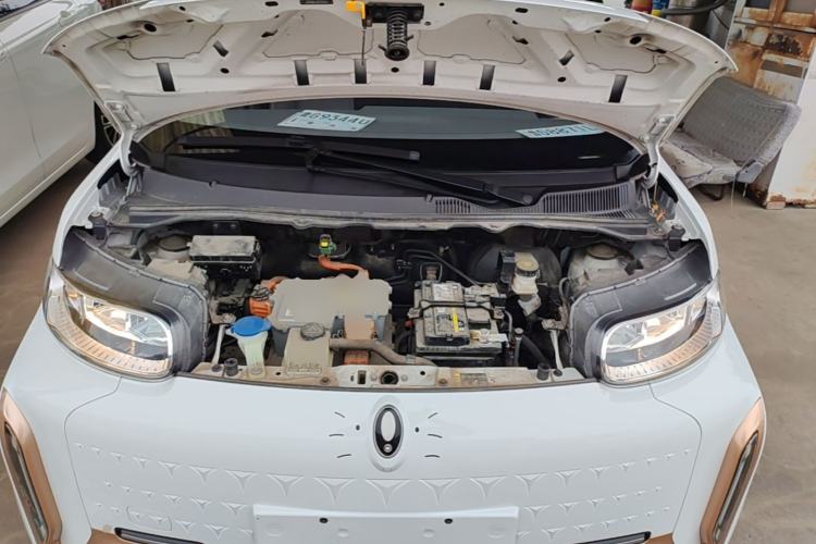 Used ORA White Cat 2022 Xiaoyue Mao Edition 360 km Luxury Model Lithium NMC Engine Bay