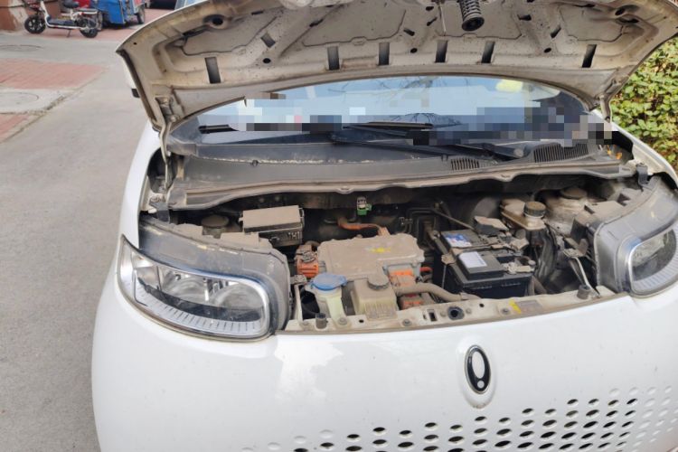 Used ORA White Cat 2022 Upgraded Model 305km Range Luxury Version Lithium-Ion Battery Engine Bay Right