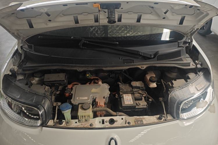 Used ORA White Cat 2022 Upgraded Model 305km Range Luxury Version Lithium-Ion Battery Engine Bay