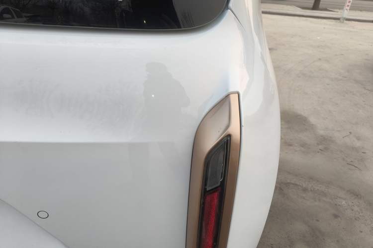 Used ORA White Cat 2022 Xiaoyue Mao Edition 360 km Luxury Model Lithium NMC Exterior 2