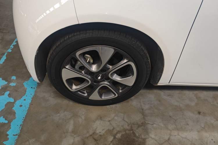 Used ORA White Cat 2022 Upgraded Model 305km Range Luxury Version Lithium-Ion Battery Exterior 4