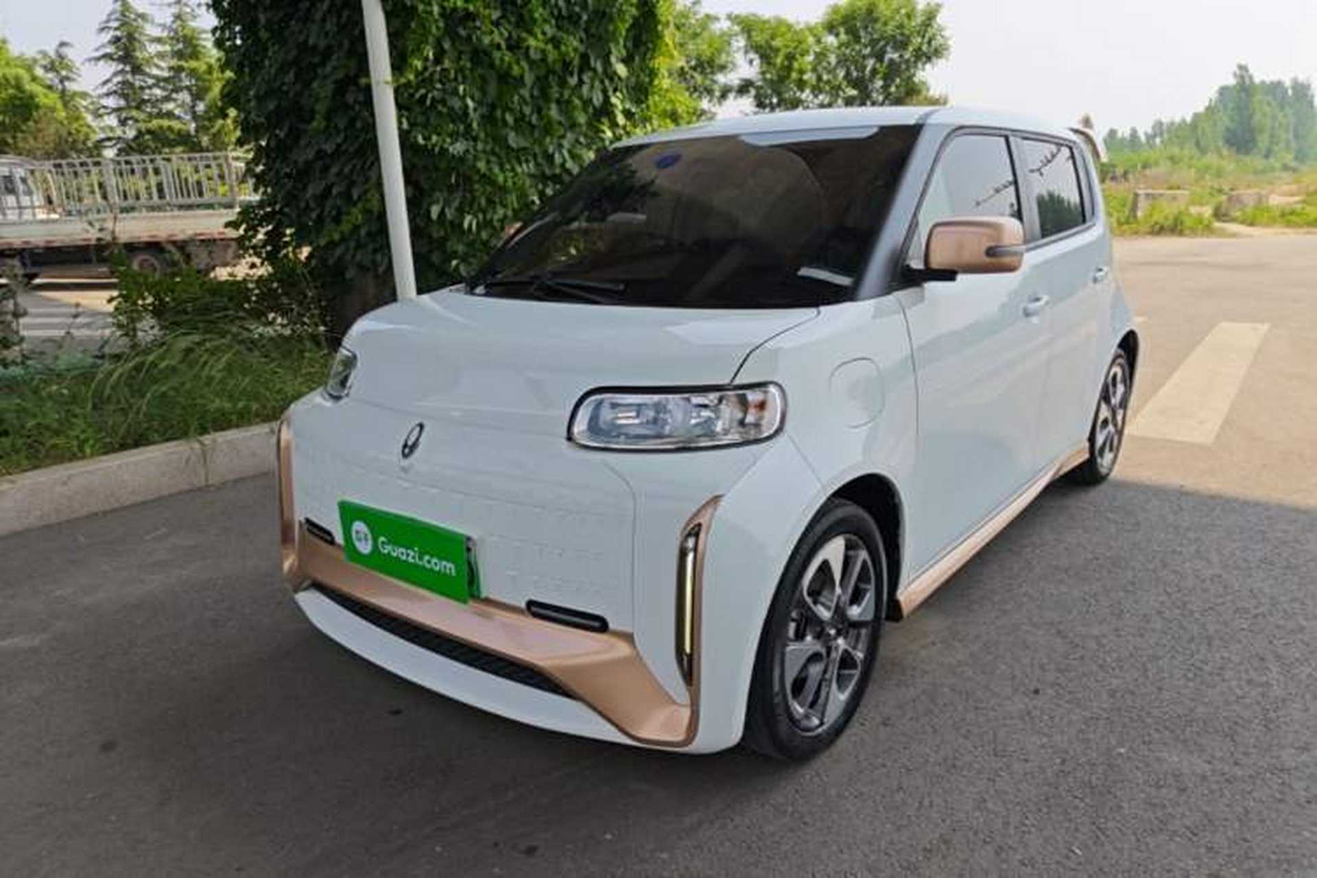 Used ORA White Cat 2022 Xiaoyue Mao Edition 360 km Luxury Model Lithium NMC Front Left 45 Deg