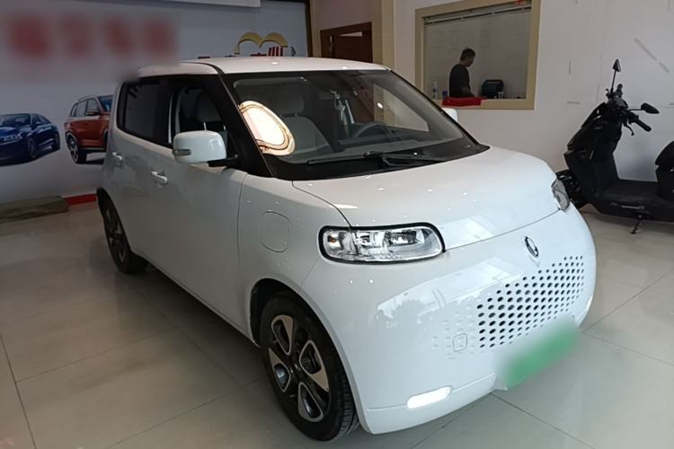 Used ORA White Cat 2022 Upgraded Model 305km Range Luxury Version Lithium-Ion Battery Front Right 45 Deg