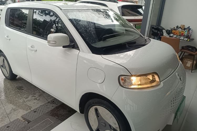 Used ORA White Cat 2022 Upgraded Model 305km Comfort Version Lithium-Ion Battery Front Right 45 Deg