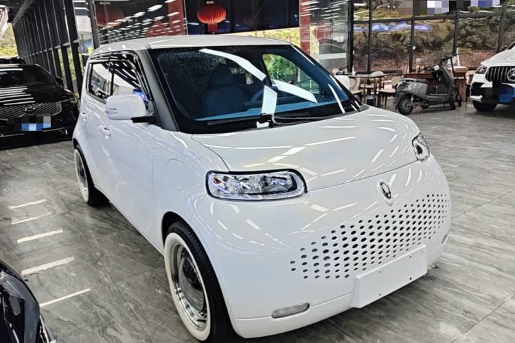 Used ORA White Cat 2022 Upgraded Model 305km Range Luxury Version Lithium-Ion Battery Front Right 45 Deg