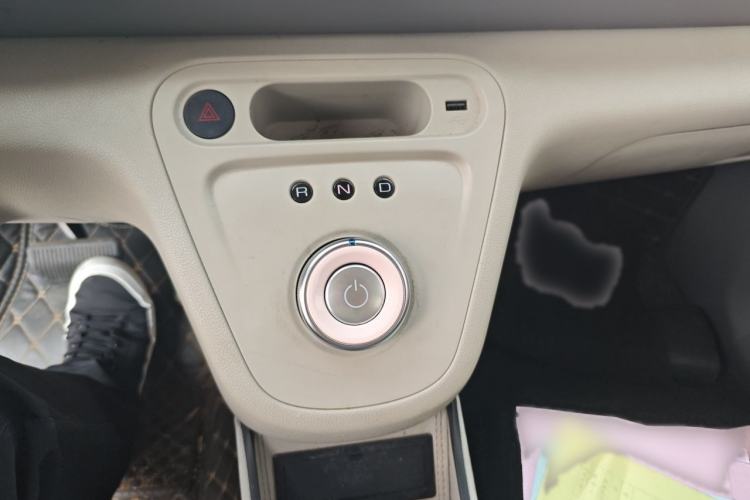 Used ORA White Cat 2022 Upgraded Model 305km Range Luxury Version Lithium-Ion Battery Gear Lever