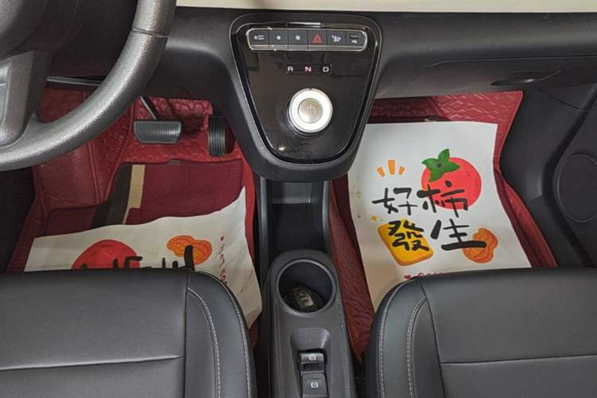Used ORA White Cat 2022 Xiaoyue Mao Edition 360 km Luxury Model Lithium NMC Gear Lever