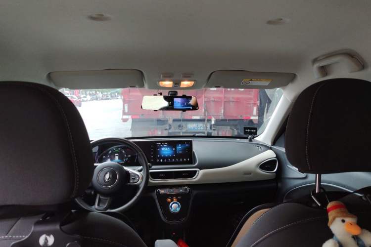 Used ORA White Cat 2022 Upgraded Model 305km Range Luxury Version Lithium-Ion Battery Headliner