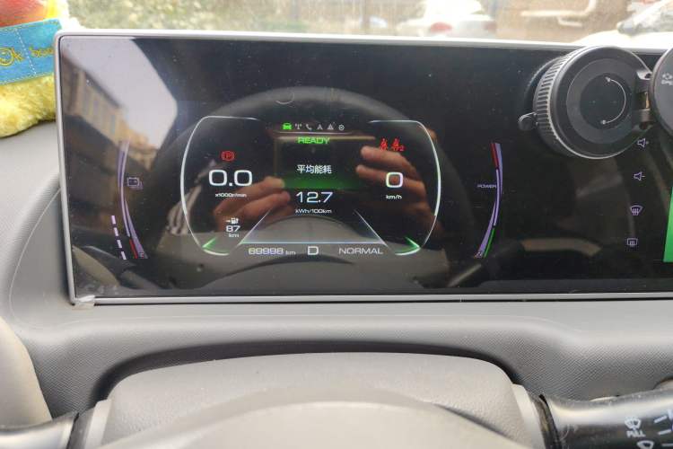 Used ORA White Cat 2022 Upgraded Model 305km Range Luxury Version Lithium-Ion Battery Instrument Cluster