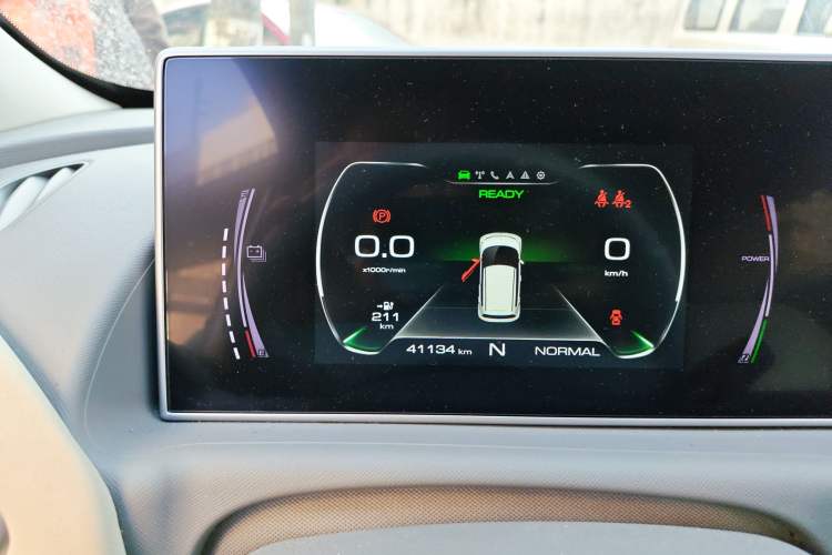 Used ORA White Cat 2022 Upgraded Model 305km Range Luxury Version Lithium-Ion Battery Instrument Cluster