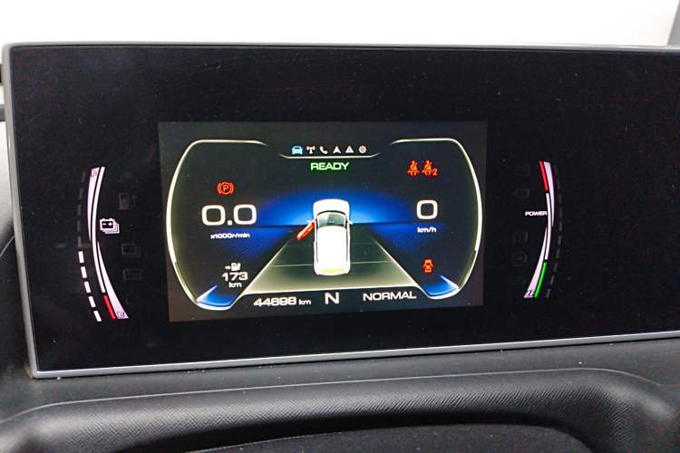 Used ORA White Cat 2022 Xiaoyue Mao Edition 360 km Luxury Model Lithium NMC Instrument Cluster