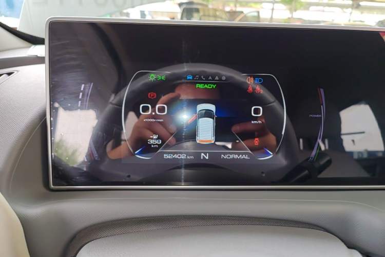 Used ORA White Cat 2022 Xiaoyue Mao Edition 360 km Luxury Model Lithium NMC Instrument Cluster