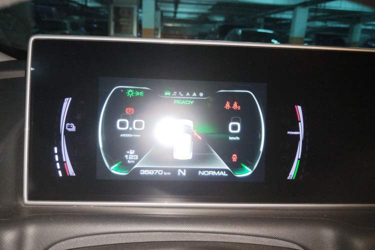 Used ORA White Cat 2022 Xiaoyue Mao Edition 360 km Luxury Model Lithium NMC Instrument Cluster