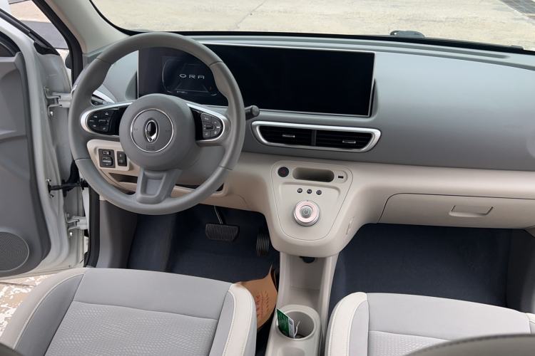 Used ORA White Cat 2022 Upgraded Model 305km Range Luxury Version Lithium-Ion Battery Interior 3