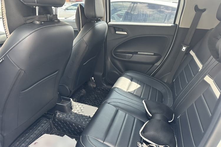 Used ORA White Cat 2022 Upgraded Model 305km Range Luxury Version Lithium-Ion Battery Interior 3