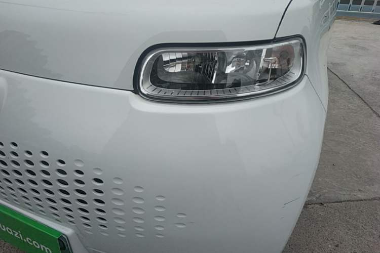 Used ORA White Cat 2022 Upgraded Model 305km Range Luxury Version Lithium-Ion Battery Left Front Headlight