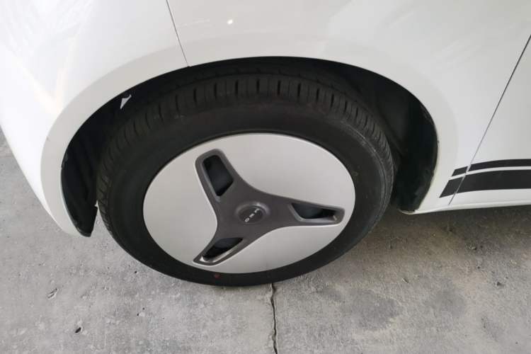 Used ORA White Cat 2022 Upgraded Model 305km Comfort Version Lithium-Ion Battery Left Front Wheel Hub