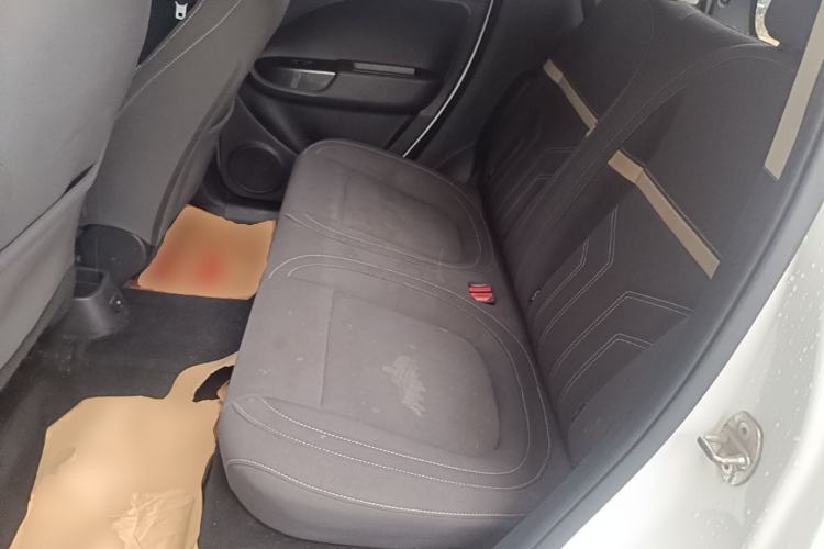 Used ORA White Cat 2022 Upgraded Model 305km Comfort Version Lithium-Ion Battery Left Rear Seat