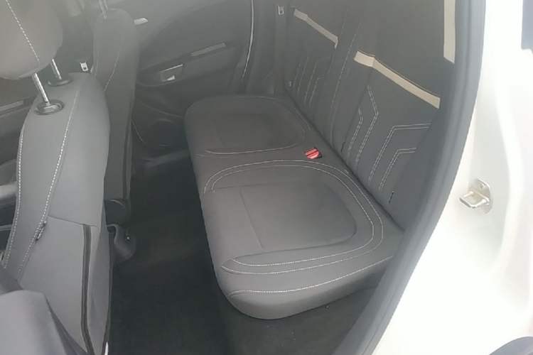 Used ORA White Cat 2022 Upgraded Model 305km Range Luxury Version Lithium-Ion Battery Left Rear Seat