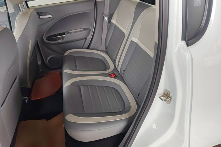 Used ORA White Cat 2022 Xiaoyue Mao Edition 360 km Luxury Model Lithium NMC Left Rear Seat