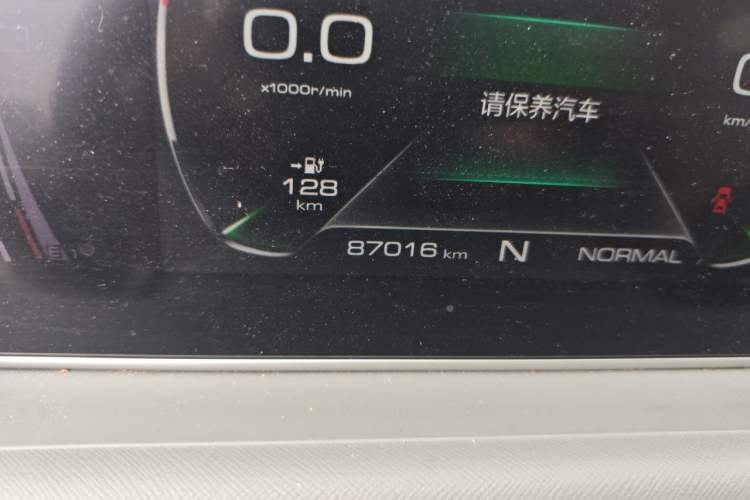 Used ORA White Cat 2022 Upgraded Model 305km Range Luxury Version Lithium-Ion Battery Odometer Close Up