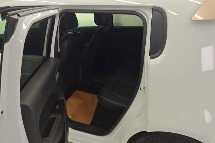 Used ORA White Cat 2022 Xiaoyue Mao Edition 401 km Flagship Model Lithium Ternary Right Rear Seat