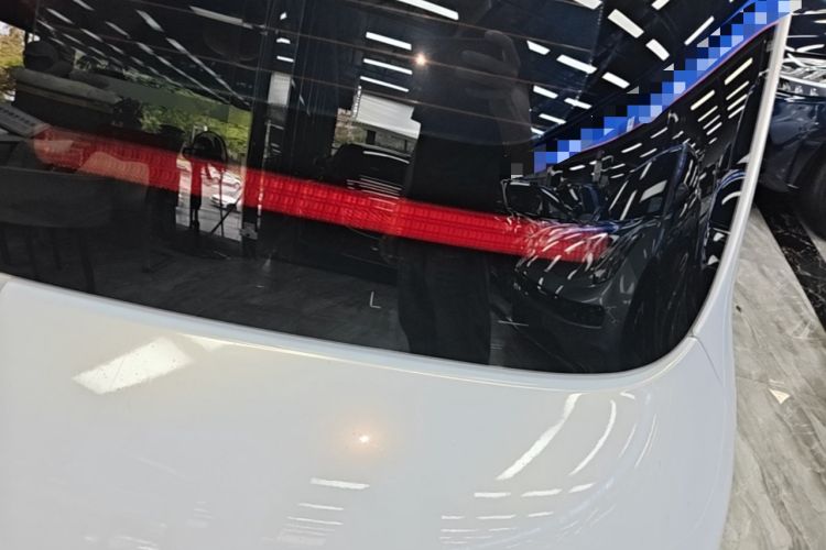 Used ORA White Cat 2022 Upgraded Model 305km Range Luxury Version Lithium-Ion Battery Right Rear Taillight