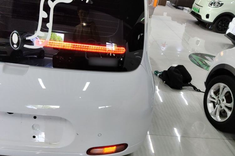 Used ORA White Cat 2022 Upgraded Model 305km Range Luxury Version Lithium-Ion Battery Right Rear Taillight