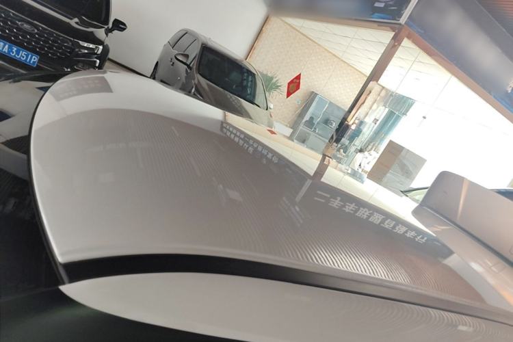 Used ORA White Cat 2022 Xiaoyue Mao Edition 360 km Luxury Model Lithium NMC Roof