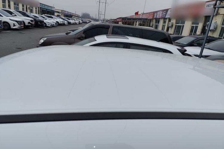 Used ORA White Cat 2022 Xiaoyue Mao Edition 360 km Luxury Model Lithium NMC Roof