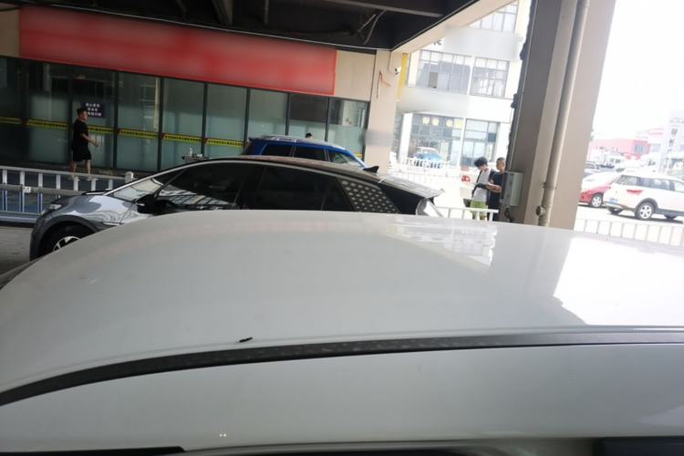 Used ORA White Cat 2022 Upgraded Model 305km Comfort Version Lithium-Ion Battery Roof