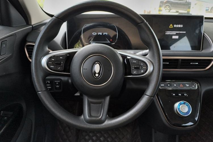 Used ORA White Cat 2022 Xiaoyue Mao Edition 401 km Flagship Model Lithium Ternary Steering Wheel