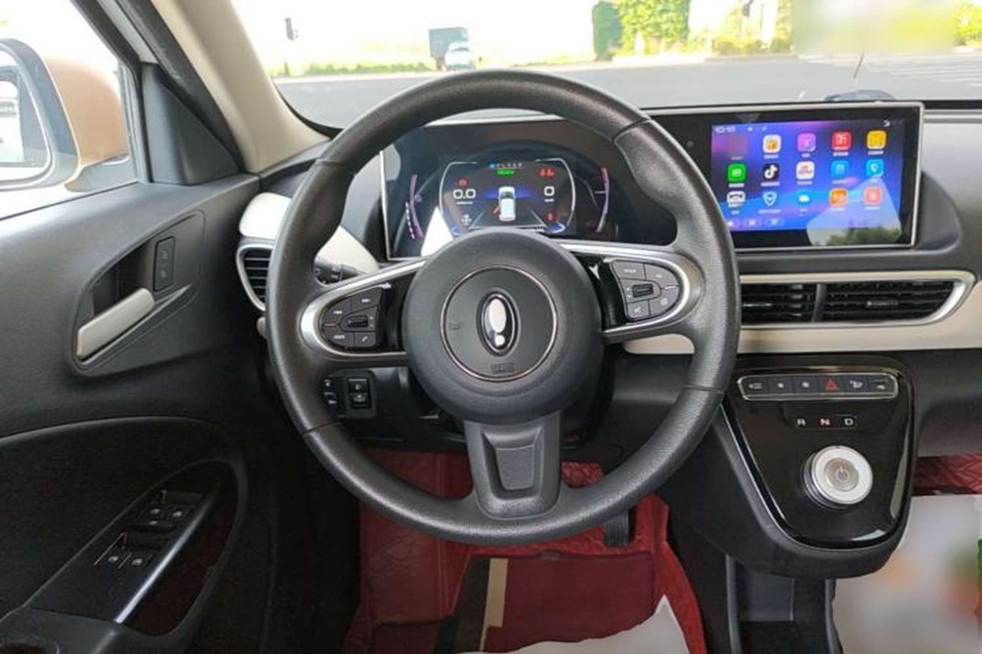 Used ORA White Cat 2022 Xiaoyue Mao Edition 360 km Luxury Model Lithium NMC Steering Wheel