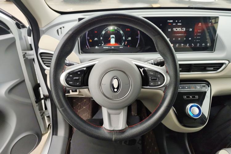 Used ORA White Cat 2022 Xiaoyue Mao Edition 360 km Luxury Model Lithium NMC Steering Wheel