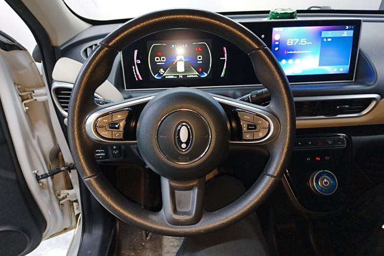 Used ORA White Cat 2022 Xiaoyue Mao Edition 360 km Luxury Model Lithium NMC Steering Wheel