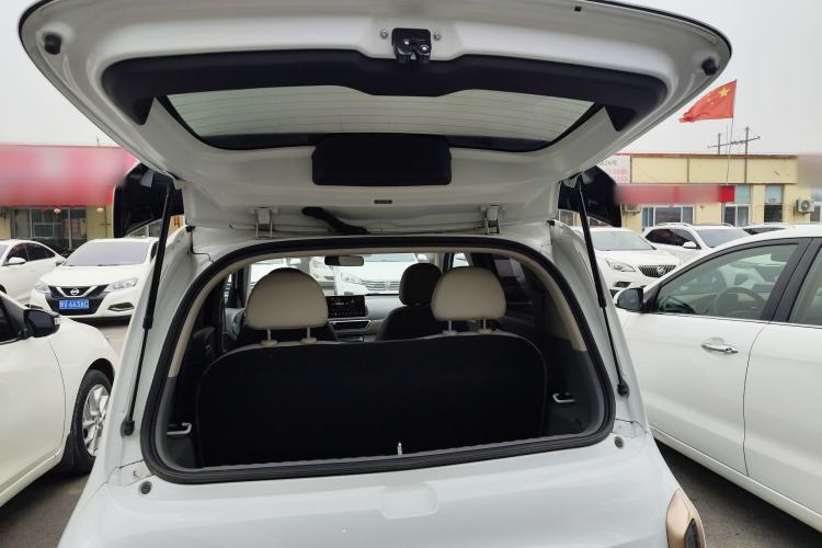 Used ORA White Cat 2022 Xiaoyue Mao Edition 360 km Luxury Model Lithium NMC Trunk
