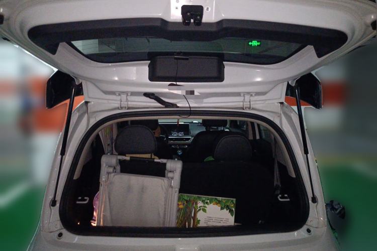 Used ORA White Cat 2022 Xiaoyue Mao Edition 360 km Luxury Model Lithium NMC Trunk