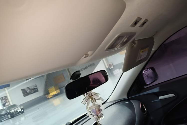 Used ORA White Cat 2022 Xiaoyue Mao Edition 360 km Luxury Model Lithium NMC Headliner