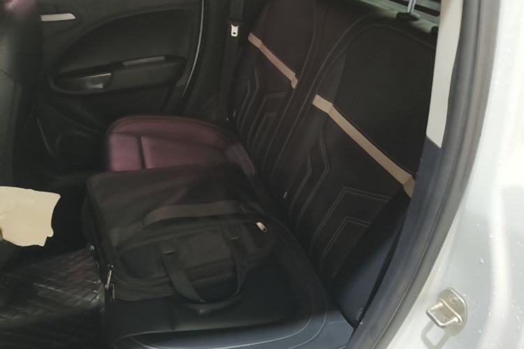 Used ORA White Cat 2022 Xiaoyue Mao Edition 360 km Luxury Model Lithium NMC Left Rear Seat