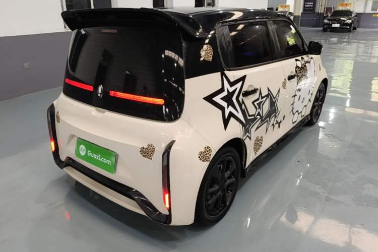 Used ORA White Cat 2022 Xiaoyue Mao Edition 360 km Luxury Model Lithium NMC Rear Right 45 Deg