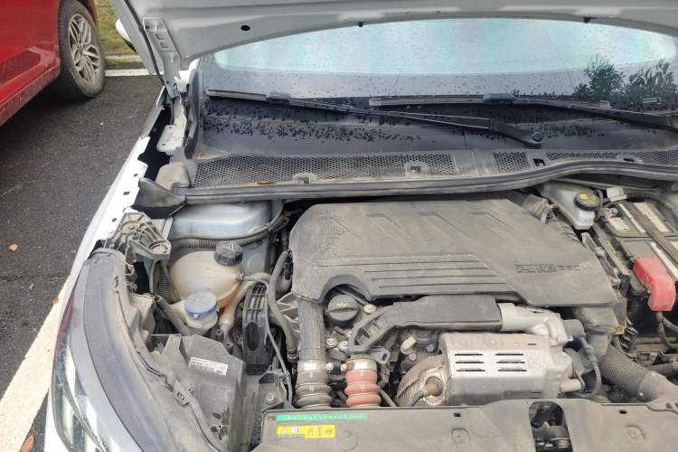 Used Peugeot 2008 2022 230THP THE ONE Engine Bay Right