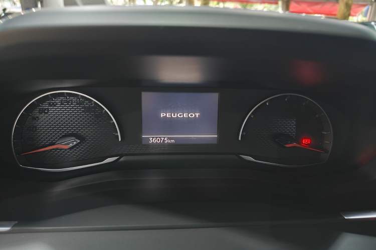 Used Peugeot 2008 2020 230THP Fashion Edition Odometer Close Up
