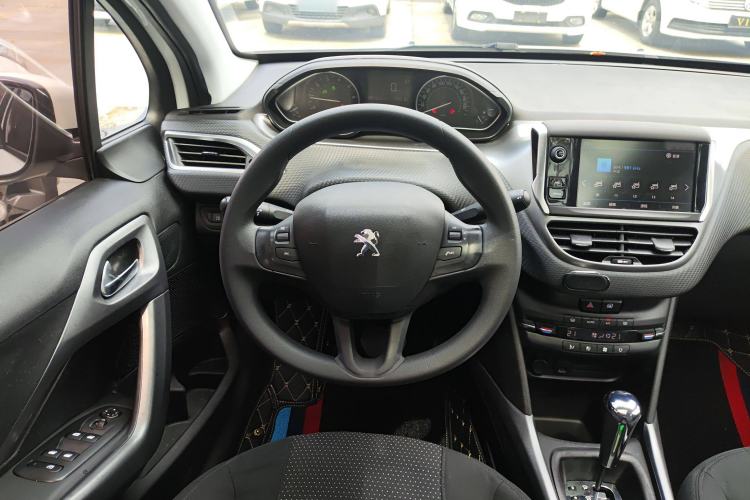 Used Peugeot 2008 2018 1.6L Automatic Fashion Edition Steering Wheel