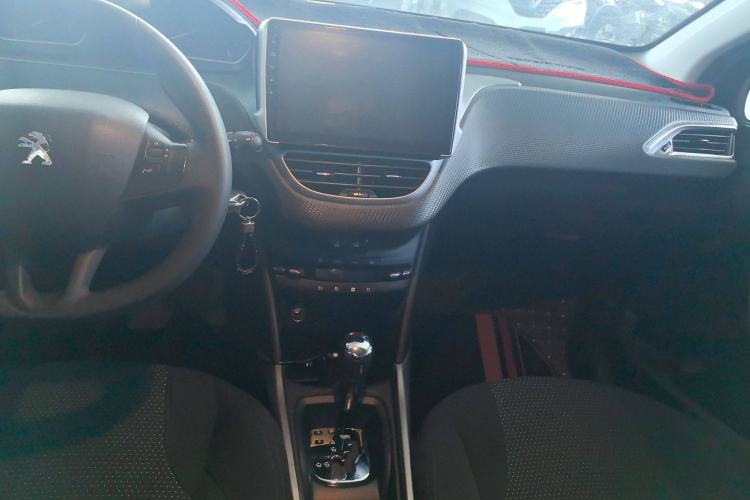 Used Peugeot 2008 2014 1.6L Automatic Fashion Edition Audio And AC Panel