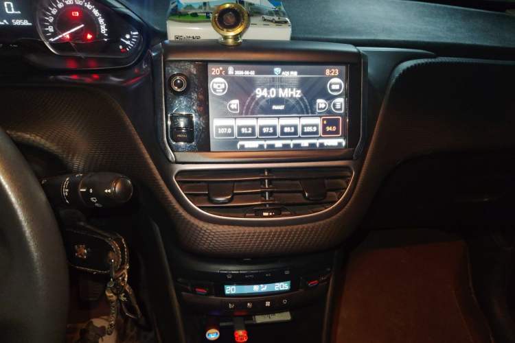 Used Peugeot 2008 2014 1.6L Manual Fashion Edition Audio And AC Panel