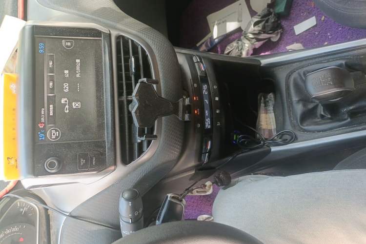 Used Peugeot 2008 2014 1.6L Manual Fashion Edition Audio And AC Panel