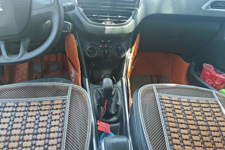 Used Peugeot 2008 2014 1.6L Manual Trend Edition Audio And AC Panel