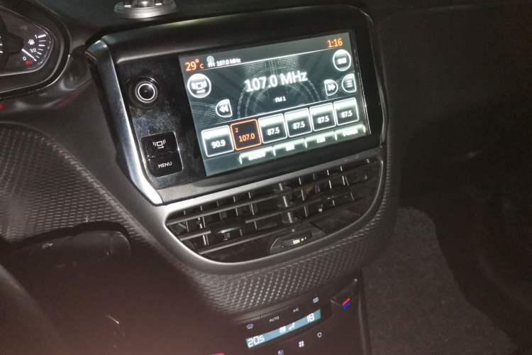Used Peugeot 2008 2014 1.6L Automatic Fashion Edition Audio And AC Panel