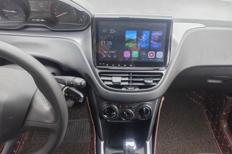 Used Peugeot 2008 2014 1.6L Automatic Trend Edition Audio And AC Panel