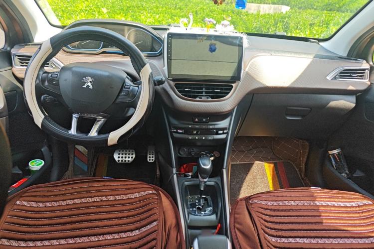 Used Peugeot 2008 2014 1.6L Automatic Navigation Edition Center Console